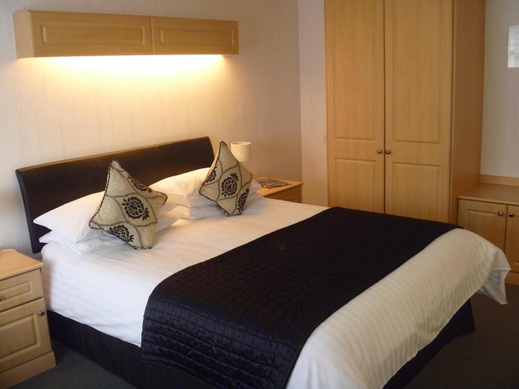 Deanwater Hotel Wilmslow Esterno foto
