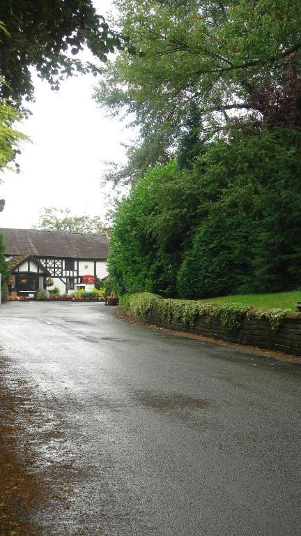 Deanwater Hotel Wilmslow Esterno foto
