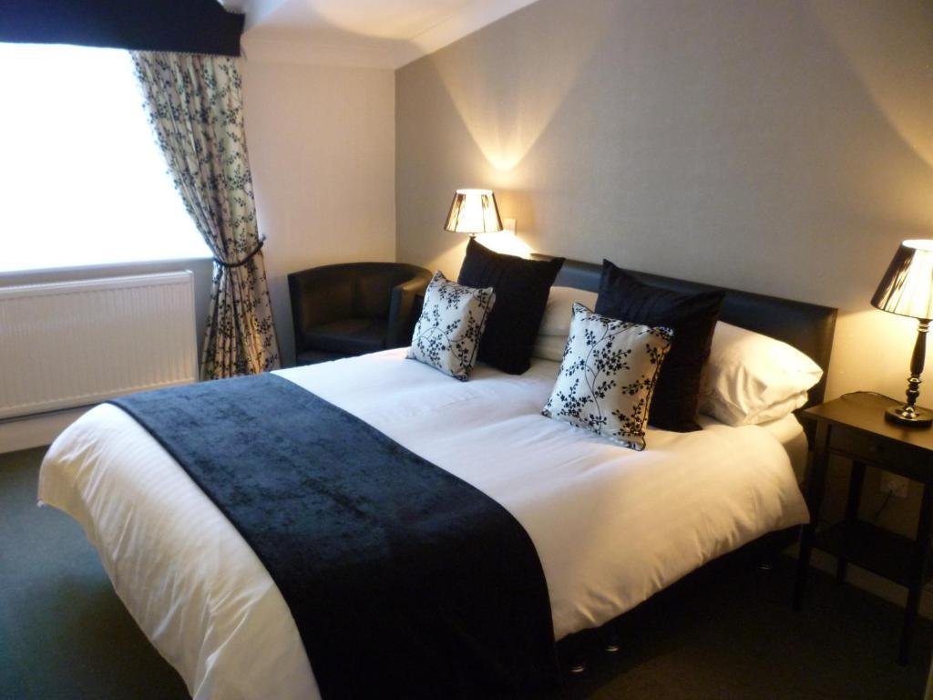 Deanwater Hotel Wilmslow Esterno foto